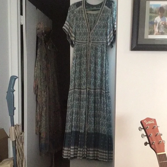 🧚🏻♂️ TRADE @thalilio ONLY HER of Oracle sage maxi dress - Picture 4 of 8